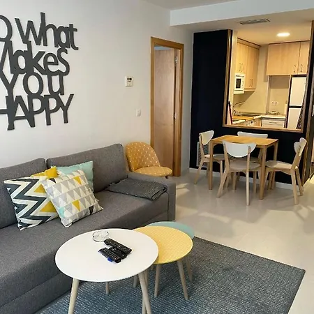 Precioso Exterior En Centro. Daire *